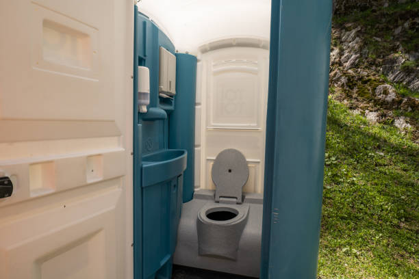 Portable Toilet Options We Offer in Dayton, NV